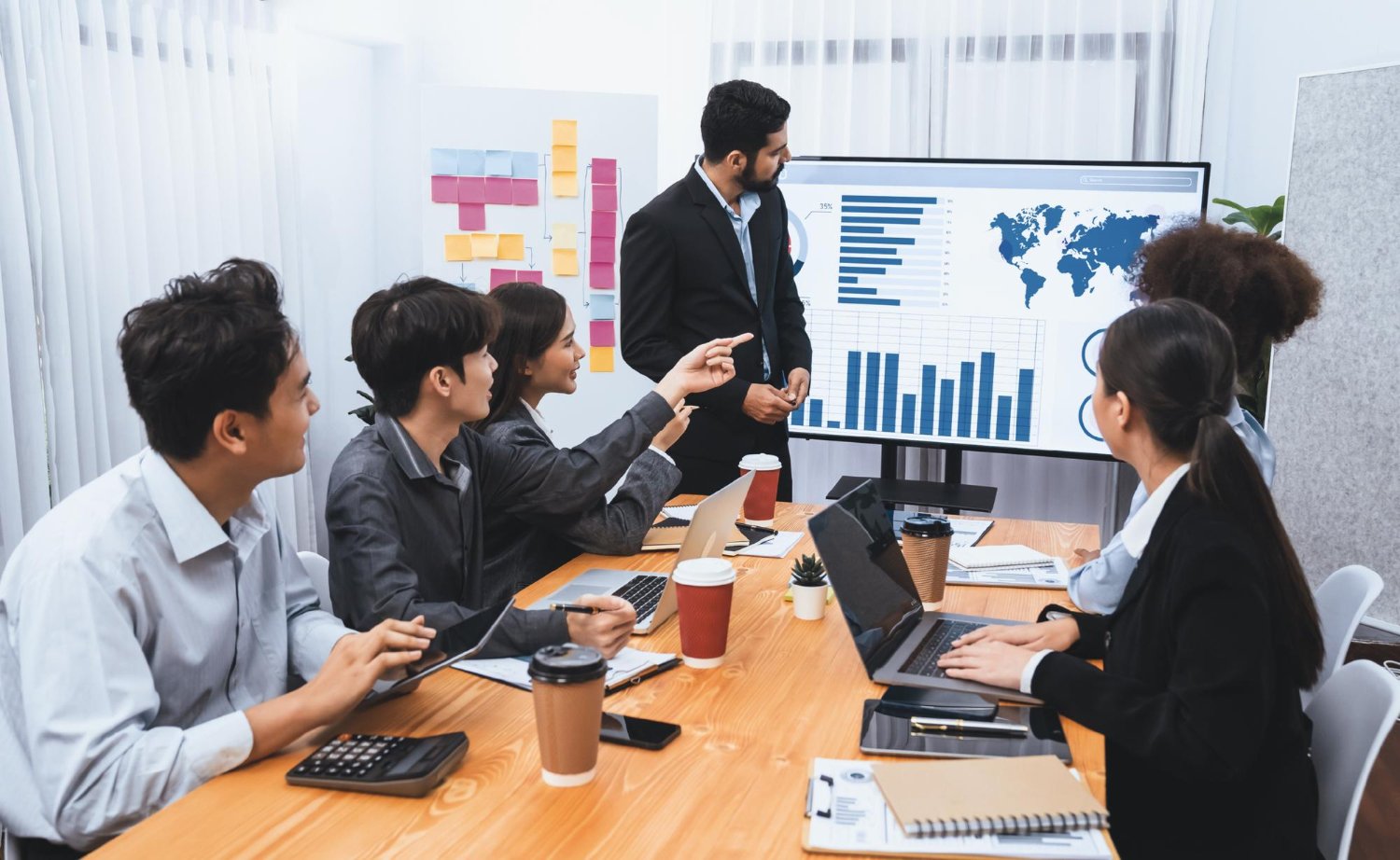 Why Studying International Business Management Is a Smart Career Move