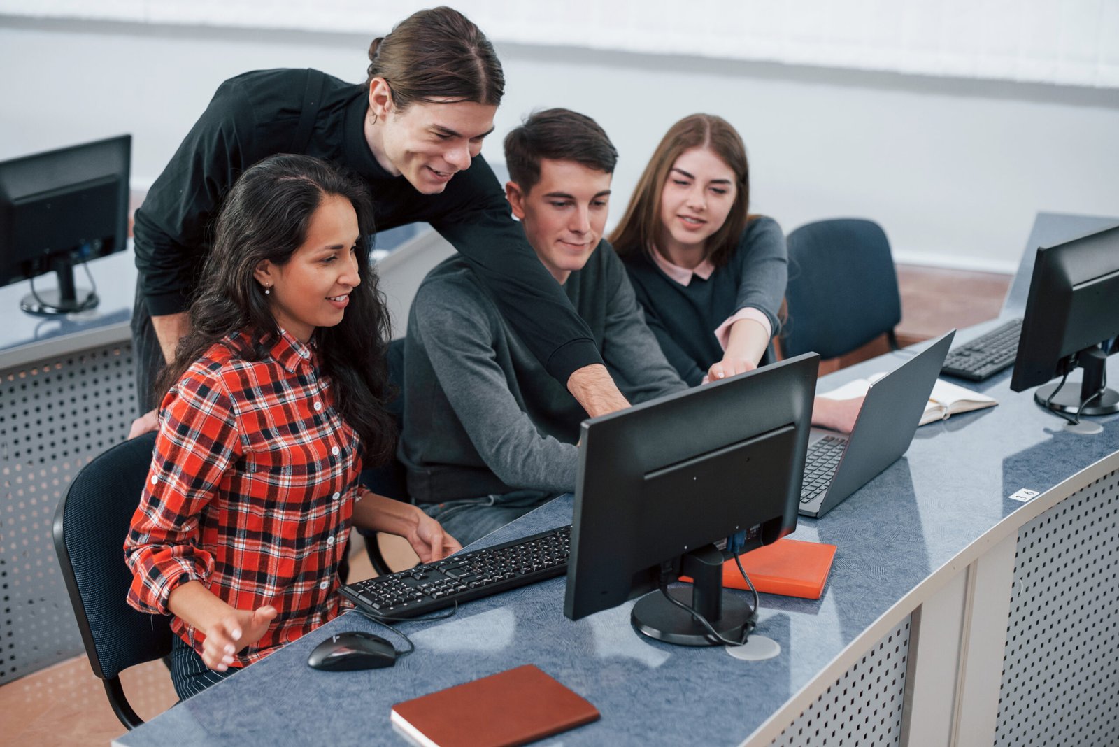 How Do Computing Courses Help Students Tackle Real-World Challenges?